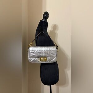 Fashion Elegant Metallic Silver Leather Baguette Shoulder Bag With Gold FF Motif